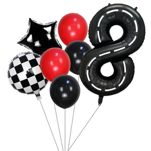 Set festa racing con palloncino nero numero 8 e palloncini foil a scacchi