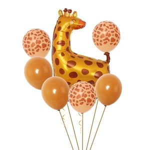 Detailansicht des 7-teiligen Giraffen-Ballonsets für die Dekoration von Geburtstagen