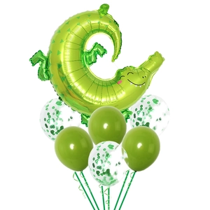 Detailansicht eines Krokodil-Folienballons mit grünen Latex- und Konfettiballons Set