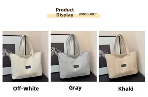 Trois grands sacs cabas en lin en beige, gris et kaki avec étiquettes de lettres décoratives