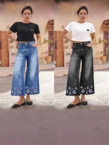 Women Daisy Embroidered Scalloped Hem Jeans Vintage Washed Loose Straight Leg Cropped Denim Pants Casual Mid Waist Jeans