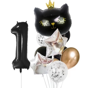 Detail of 12pcs black and gold birthday set with crown cat, number 1, and star balloons