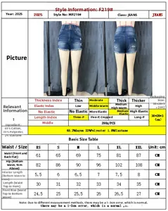 Tableau des tailles et détails du tissu pour short en jean bleu avec ourlet effiloché