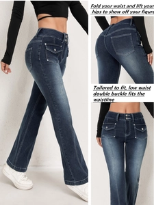 Détail de la taille basse à double boucle et de l'effet liftant sur ce jean évasé