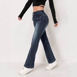 Jean évasé bleu foncé pour femme avec taille mi-haute et détails à double boutonnage