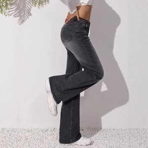 Jeans a zampa grigio lavato vintage da donna con vita alta e vestibilità aderente