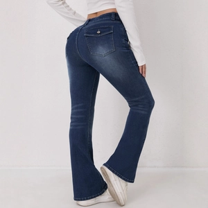 Jean évasé taille haute pour femme en bleu foncé avec poches et effet délavé
