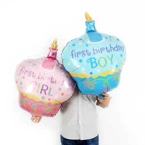Cupcake-Folienballons in Rosa und Blau für die Dekoration zum ersten Geburtstag von Babys