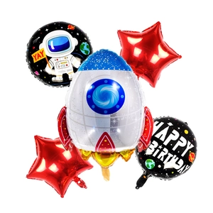 Detailliertes Set aus Astronauten-Weltraumballons mit Rakete und Happy Birthday Design