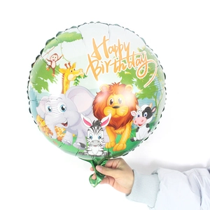 Ballon d'anniversaire jungle de 18 pouces avec animaux de la forêt tenu en main