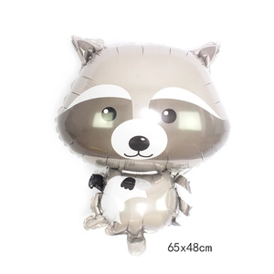 Detailed view of raccoon foil balloon in gray and black tones, sized 65x48cm for parties