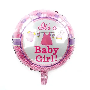 Détail d'un ballon rond en aluminium rose It's a Baby Girl pour la décoration de fête prénatale