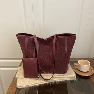 Sac Fourre-tout Imprimé Léopard Mode pour Femmes Grande Capacité Sac à Épaule en Cuir Synthétique Ensemble Sac à Main Rétro Avec Pochette