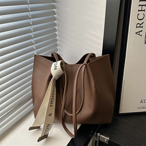 Women Retro PU Leather Tote Bag Large Capacity Shoulder Bag With Ribbon Decor And Matching Pouch For Office Commute Minimalist Style
