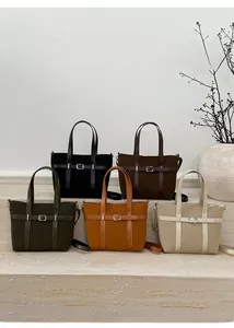 Collection de sacs fourre-tout en cinq couleurs avec motifs rétro et cuir détail