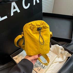 Women Pleated Nylon Drawstring Mini Crossbody Bag Phone Water Bottle Pouch Lightweight Outdoor Casual Shoulder Bag