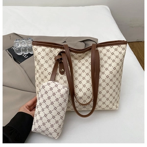 Ensemble cabas chic avec motifs floraux géométriques et pochette zippée assortie pour femme
