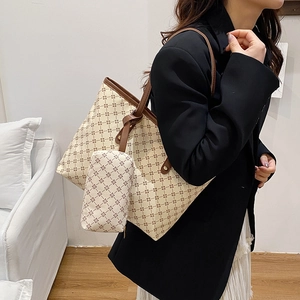 Sac fourre-tout beige à motif floral et anses marron pour femmes, tendance été 2025