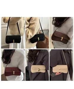 Mehrere Ansichten von hobo-taschen mit leopardenmuster in vier farben und U-schnalle