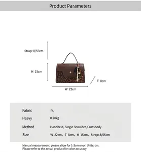 Gedetailleerde afmetingen van de vintage baguette tas met luipaardprint en PU-leer