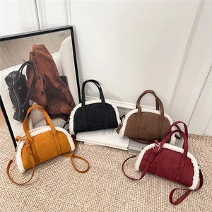 Sacs à main chic en daim avec bordure en fourrure en quatre couleurs pour l'automne hiver