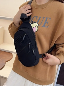 Sac de poitrine noir polyvalent à compartiments multiples pour homme et femme urbain