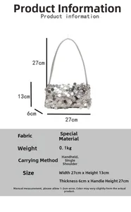 Vue détaillée du sac à main à paillettes argentées avec dimensions de 27 cm de large et 13 cm de haut