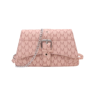 Bolso bandolera rosa de cuero PU con estampado de letra M y cadena de metal elegante