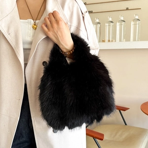 Sac à main chic en fausse fourrure noire, élégant sac bandoulière en peluche pour l'hiver