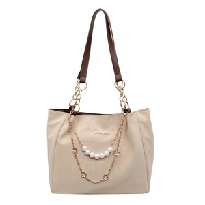 Borsa tote beige con catena di perle, tracolle marroni e ciondolo a fiore per il tempo libero