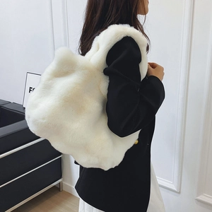White faux fur shoulder bag for women with cloud-like texture for autumn and winter fashion