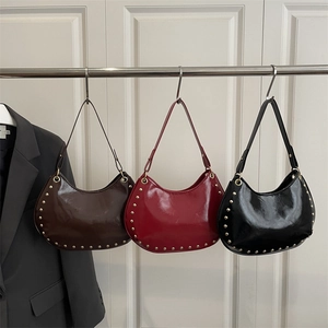 Fashion Rivet Hobo Bag For Women Trendy PU Leather Underarm Shoulder Bag Vintage Niche Half Moon Handbag Streetwear Daily