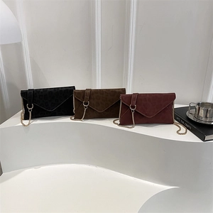 Sac Enveloppe à Imprimé Léopard pour Femmes Petit Sac Bandoulière Carré en Suède Avec Chaîne Dorée Sac Messager Mode de Rue