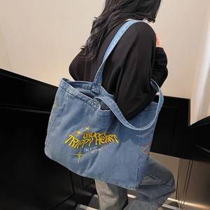 Sac Fourre-tout en Denim Lavé Vintage pour Femmes Sac à Bandoulière Grande Capacité Avec Broderie Lettres Étoiles Cœur Sac Cabas en Toile