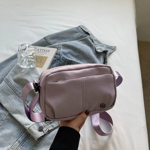 Sac Bandoulière Femme en Nylon Tendance Multi-poches Léger Grande Capacité Décontracté Sacoche de Téléphone Bandoulière Réglable