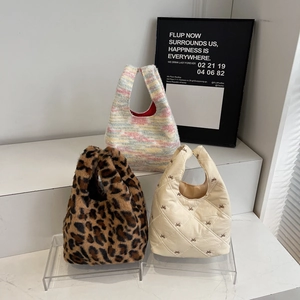 Γυναικείες Τσάντες Χειρός από Λούτρινο Faux Fur Λεοπάρ Φιόγκος Κέντημα Καπιτονέ Μαλακή Chic Τσάντα Χειρός Χειμερινό Αξεσουάρ