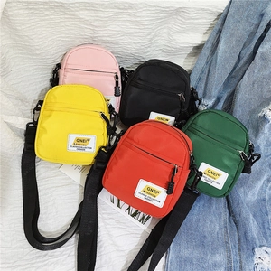 Mini Borsa a Tracolla Quadrata in Nylon Stile Coreano con Cerniera Piccola Borsa a Spalla per Donna Ragazze Viaggio Casual Borsa Cellulare