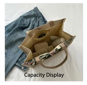 Interior del bolso tote de lona con gran capacidad y bolsillo interno con cremallera