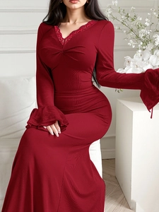 Elegant Burgundy V-Neck Lace Splicing Long Sleeve Maxi Dress Slim Fit Front Twist Flared Sleeve Banquet Party Women Dress