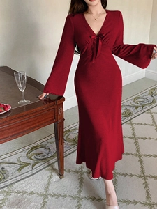Elegante Vestito Midi Francese con Bordo in Pizzo Scollo a V Donna Rosso Vino Slim Manica a Campana Poliestere Spandex