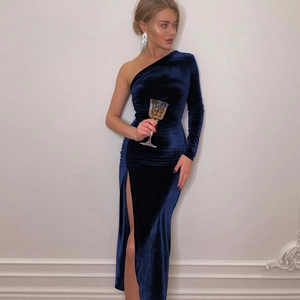 Robe Élégante en Velours à une Épaule pour Femme avec Fronces et Fente Haute Manches Longues Sexy Bodycon Robe de Soirée