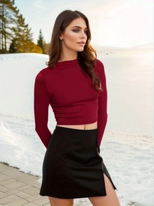 Haut Court Sexy à Col Montant et Manches Longues pour Femmes Coupe Slim Couleur Unie Polyester Élasthanne T-Shirt Mode