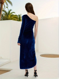 Elegant navy blue velvet one-shoulder maxi dress with side slit for evening parties