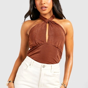 Body marrone attillato con scollo all'americana e dettaglio cut-out da donna