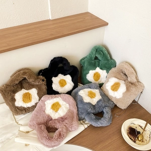 Women Fashion Plush Crossbody Bag Cute Fried Egg Pattern Handbag Soft Faux Fur Shoulder Bag with Chain Strap Winter