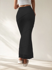 Jupe longue noire à taille haute pour femme avec coutures diagonales et coupe sirène ajustée