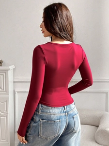 Slim fit long sleeve dark red T-shirt for women with a round neck and elastic fabric