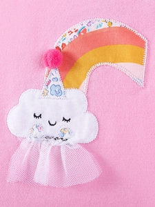 Rosa Strickoberteil für Mädchen mit süßer Wolken-Applikation und weißem Netzdetail