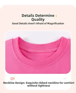 Gros plan détaillé du col en maille côtelée élastique d'un t-shirt rose pour fille