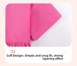Détail du revers de manche en tricot de coton rose avec coutures et volants